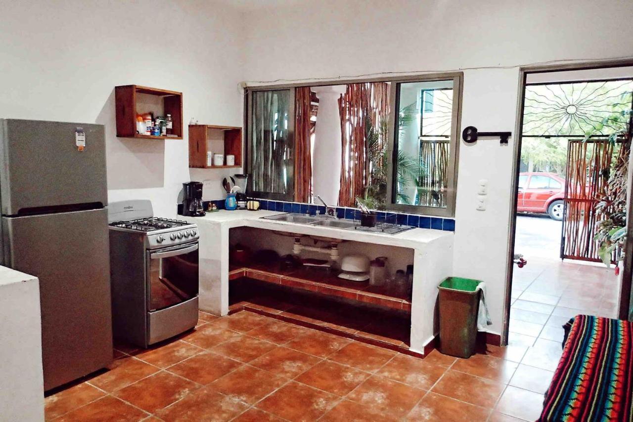 Kay Apartments 女人岛 外观 照片